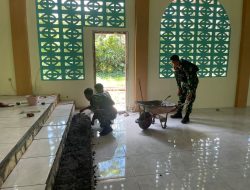 Percepat Pembangunan Rumah Ibadah, Satgas Yonif 122/TS Bersama Warga
