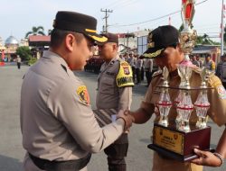Kapolresta Deli Serdang Pimpin Upacara Kenaikan Pangkat Pengabdian Serta Berikan Reward Juara 2 Lomba Satkamling